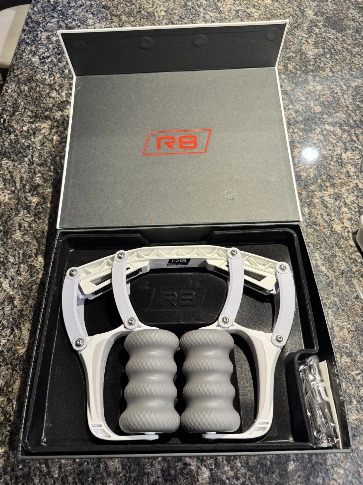 Roll Recovery R8 Deep Tissue Massage Roller Muscle Pain Relief 8 Wheel Leg White
Opens in a new wind