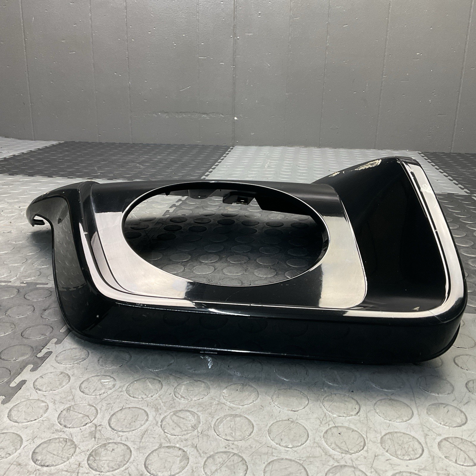 2016-2018 Audi R8 Rear Right Lower Bumper Diffuser Trim Panel Molding Cover OEM