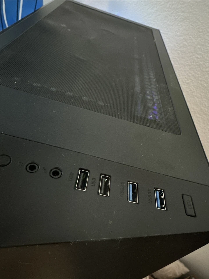 PC GAMING SOBREMESA CON LEDS - Imagen 4 de 4