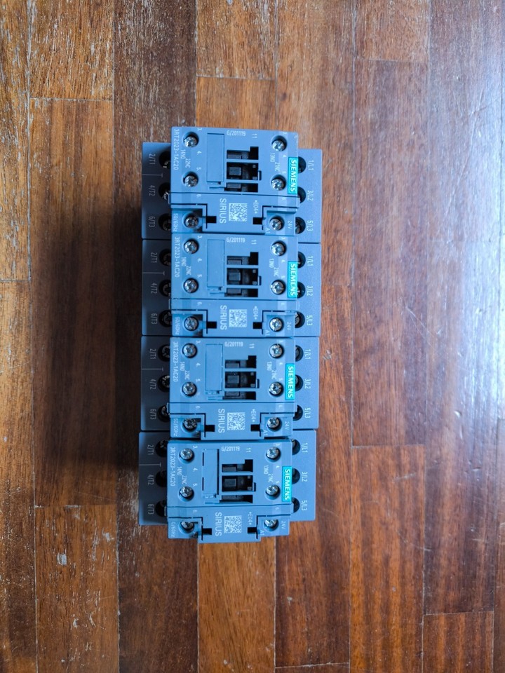 LS04N3001-AJ - CONTATTORE AEG 4KW 3P 1NC 110V 50/60HZ - Apparecchiature