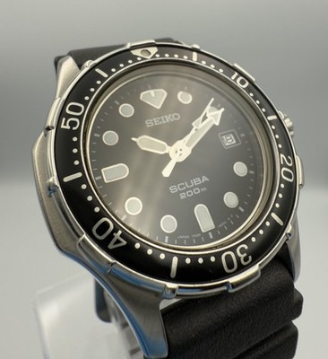 SEIKO 7N35-600A Diver's SCUBA Black Dial Quartz Vintage Watch