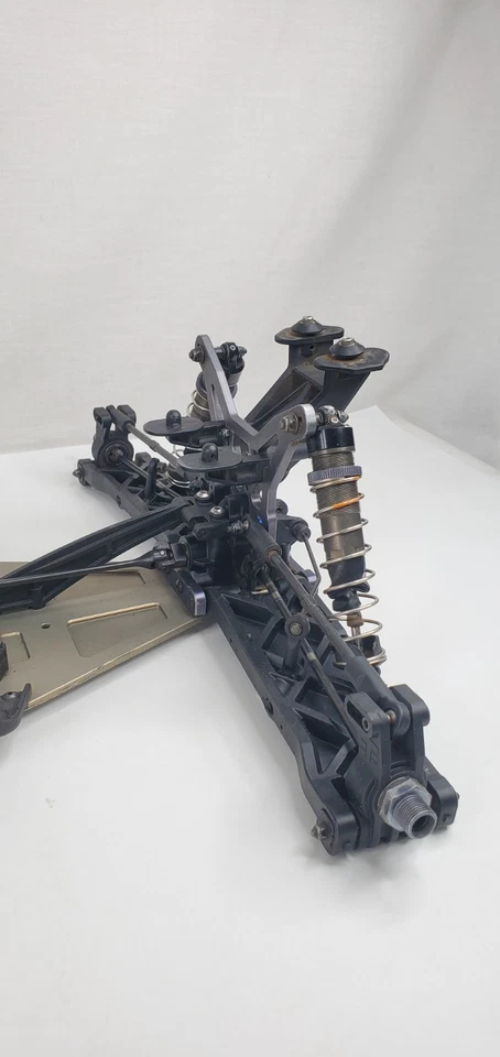 Tekno NT48 2.0 1/8 4x4 RC Nitro Truggy Slider Roller Rolling Chassis - Image 4 of 4