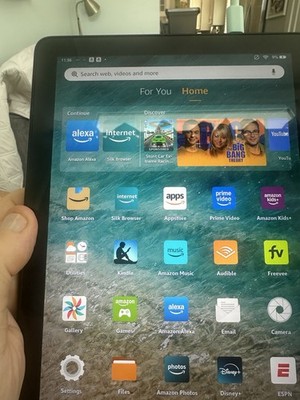 Amazon Fire HD 10 11th Gen Tablet 32GB Wi Fi T76N2B Alexa Bundled With Case