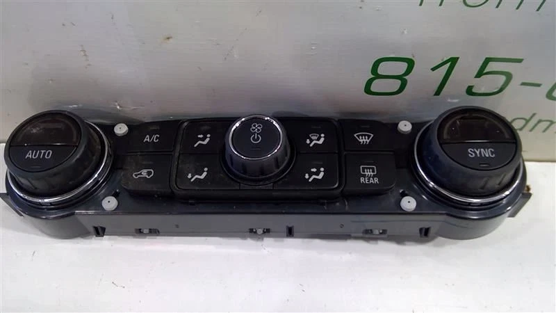 2020-2022 GMC ACADIA A/C HEATER CLIMATE CONTROL OEM 84246526 - Image 2 of 4