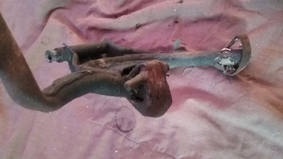 79 82 Honda CB750K CB 750 K cuatro centrales soporte de cabra 1979 1980 1981 1982 Foto 3 de 4