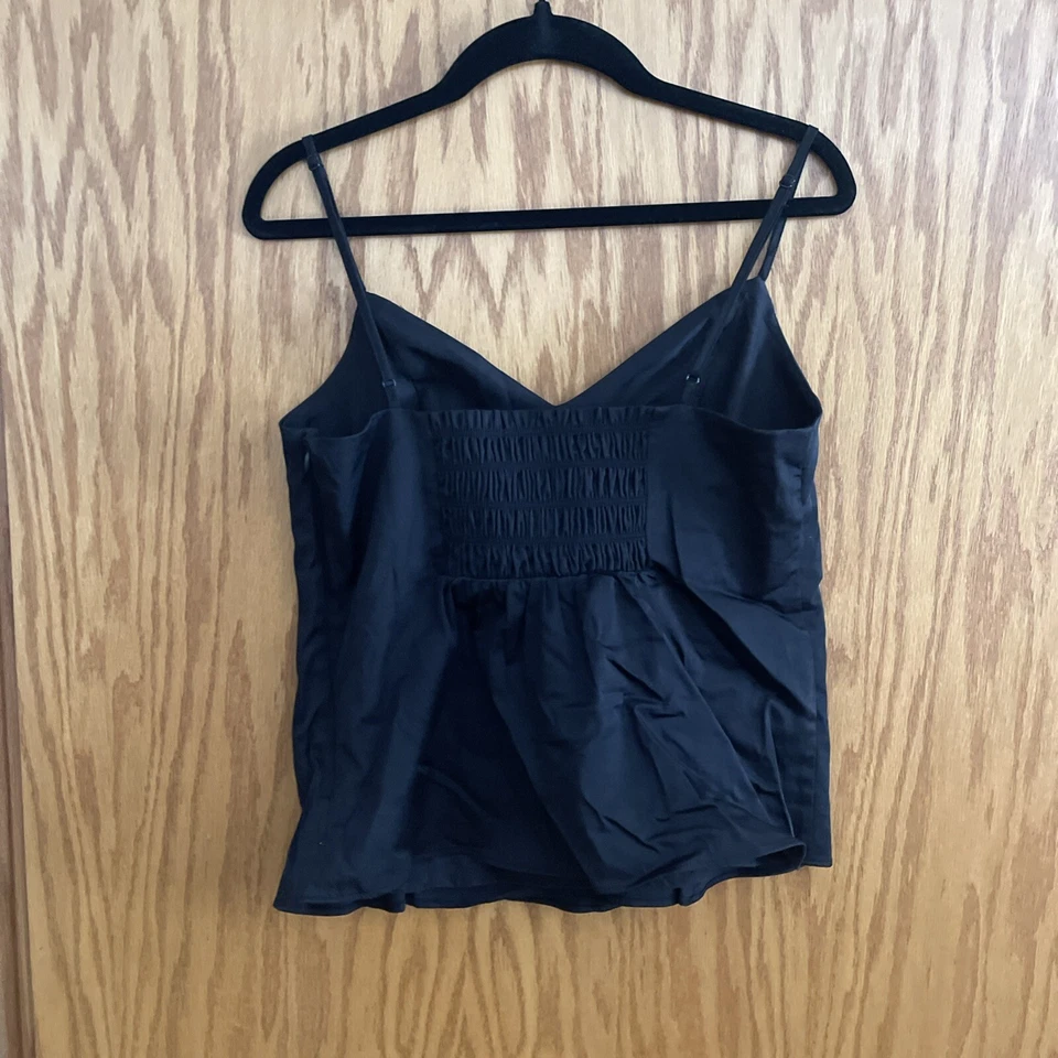 Elizabeth And James 黑色迷彩上衣娃娃女式小号黑色 V 领侧拉链 — 第 4/4 张图片