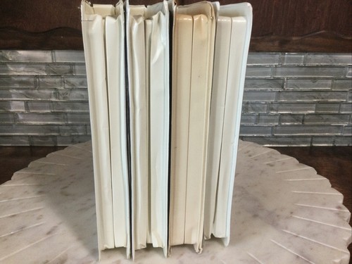 Walt Disney 4 VHS -101 Dalmatians, Snow White, Pinocchio, Fox & Hound Clamshell - Picture 7 of 15