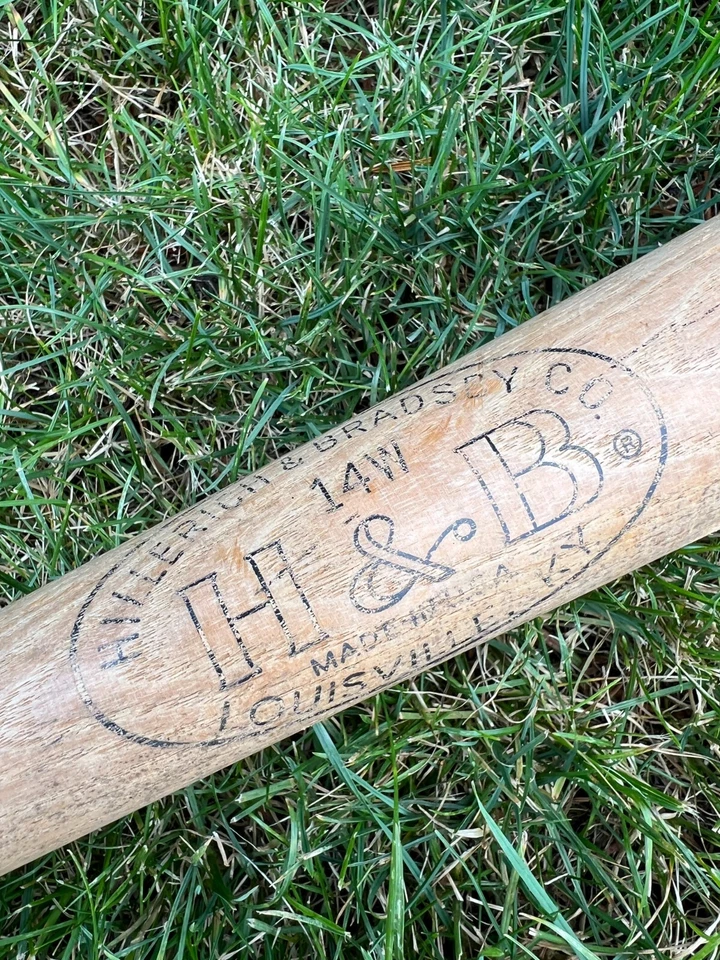 Vintage Hillerich Bradsby Wood Baseball Bat 14W Brown Chicago White Sox USA - Image 2 of 4