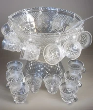 Vintage Anchor Hocking Wexford Glass Punch Bowl W/Base & 18 Cups Diamond Pattern