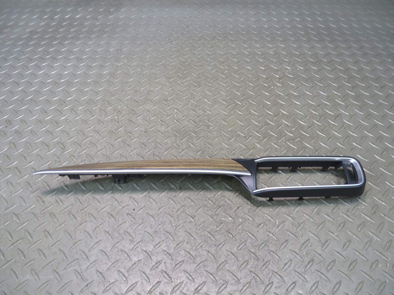 2017-2020 MASERATI LEVANTE M161 DASH FRONT RIGHT WOOD TRIM BEZEL