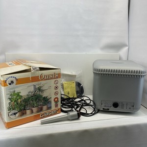 Claber Oasis 8053 Self Watering Drip System READ DESCRIPTION