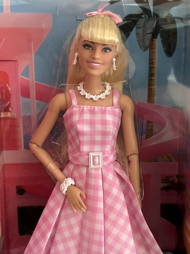 BARBIE THE MOVIE Collectible Doll Margot Robbie As Barbie In Pink