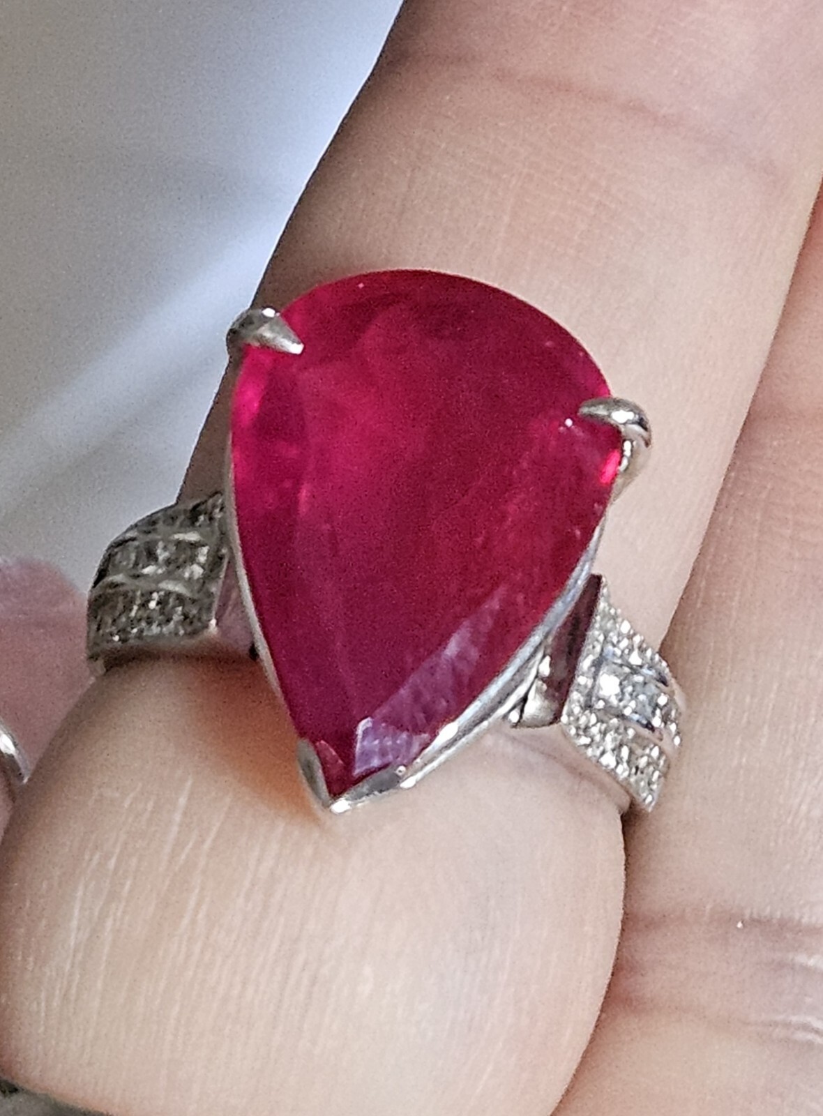 18ct White Gold Ruby & Diamond Ring Valuation Included eBay