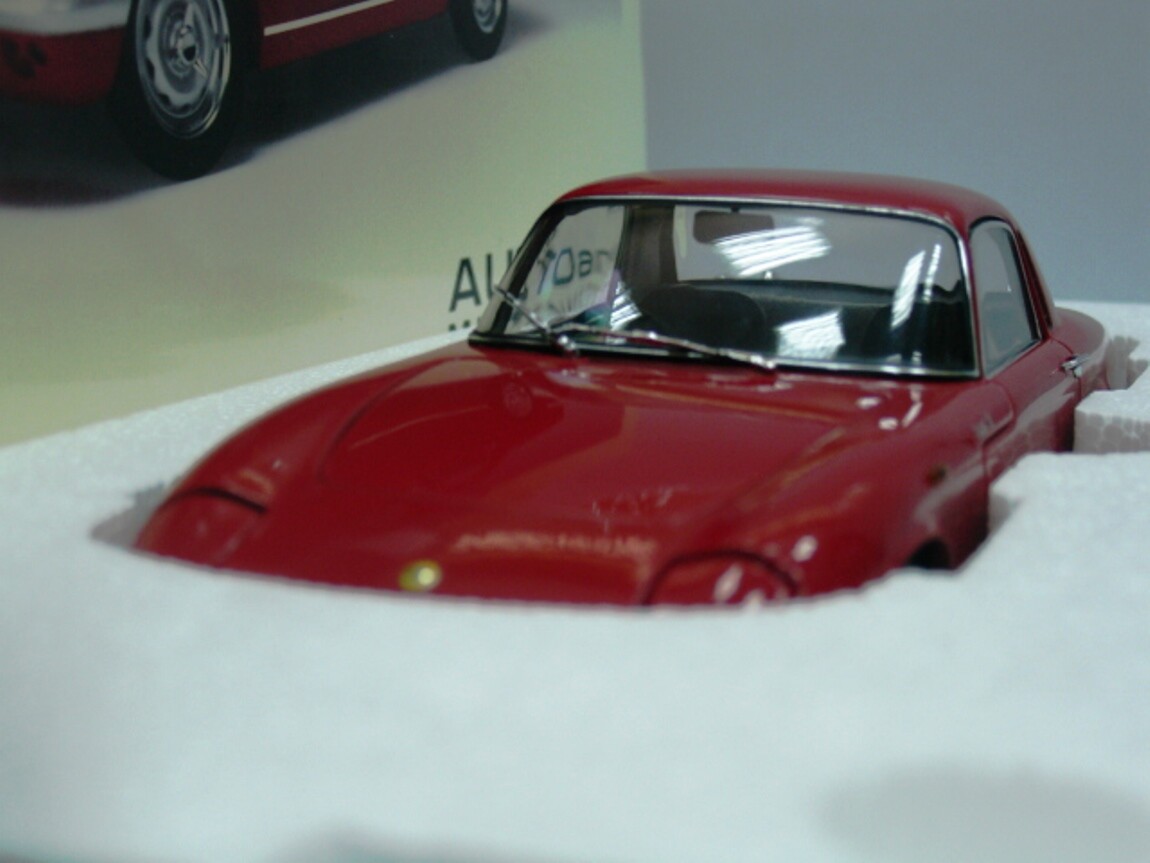 1/18 LOTUS ELAN S/E COUPE