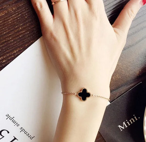Authentic Four Leaf Clover Double Sided Pendant Bracelet Rose Gold Plated Elegant Shell