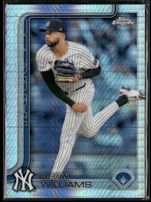 2025 Topps Chrome #153 Devin Williams Prism Refractor, New York Yankees