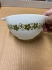 Vintage 1.5 Pt PYREX Cinderella Spring Blossom Green Crazy Daisy 441 MixingBowl