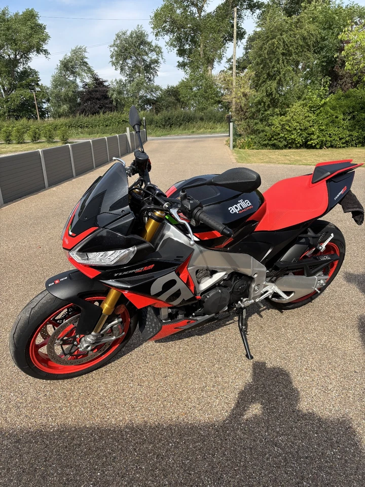 Aprilia Tuono V4 1100 factory - Image 2 of 4