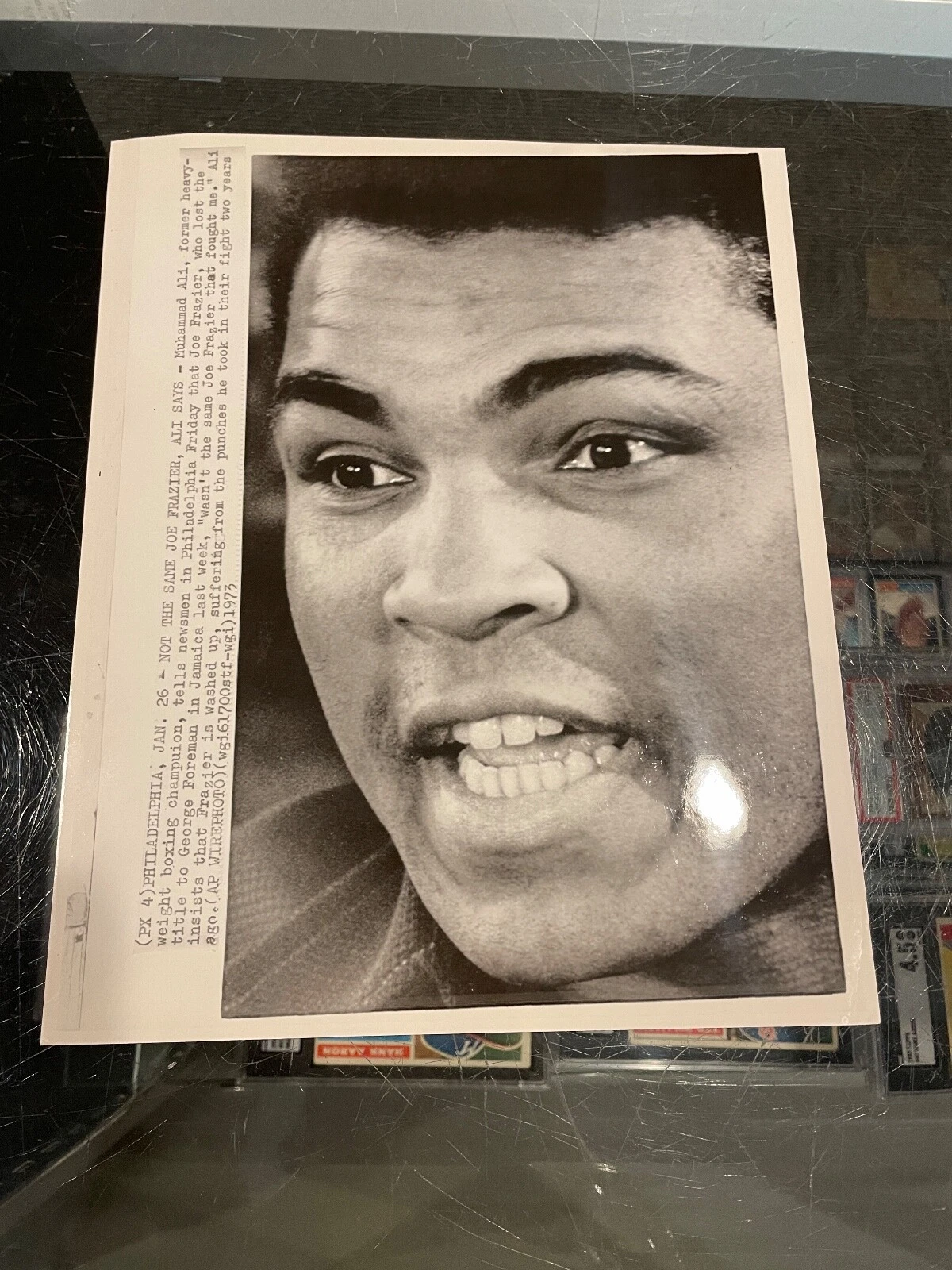 1973 MUHAMMAD ALI HEAVYWEIGHT BOXING CHAMPION FRAZIER WASHED UP PRESS PHOTO - 画像1/2