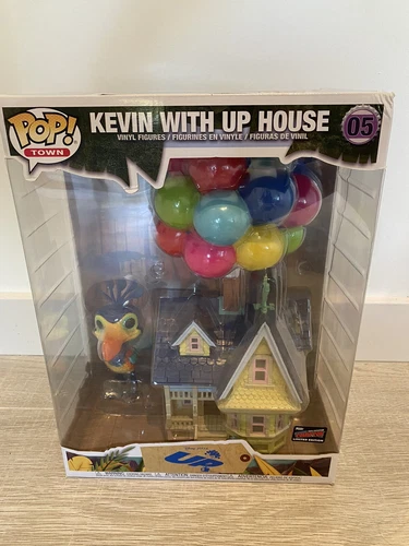 Funko Pop! Town #05 Disney Pixar Kevin with Up House 2019 EXCLUSIVE NYCC STICKER