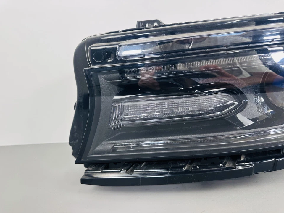 Farol de xenônio lateral esquerdo do motorista Dodge Charger LH 2015-2023 HID DEPO - Imagem 2 de 4