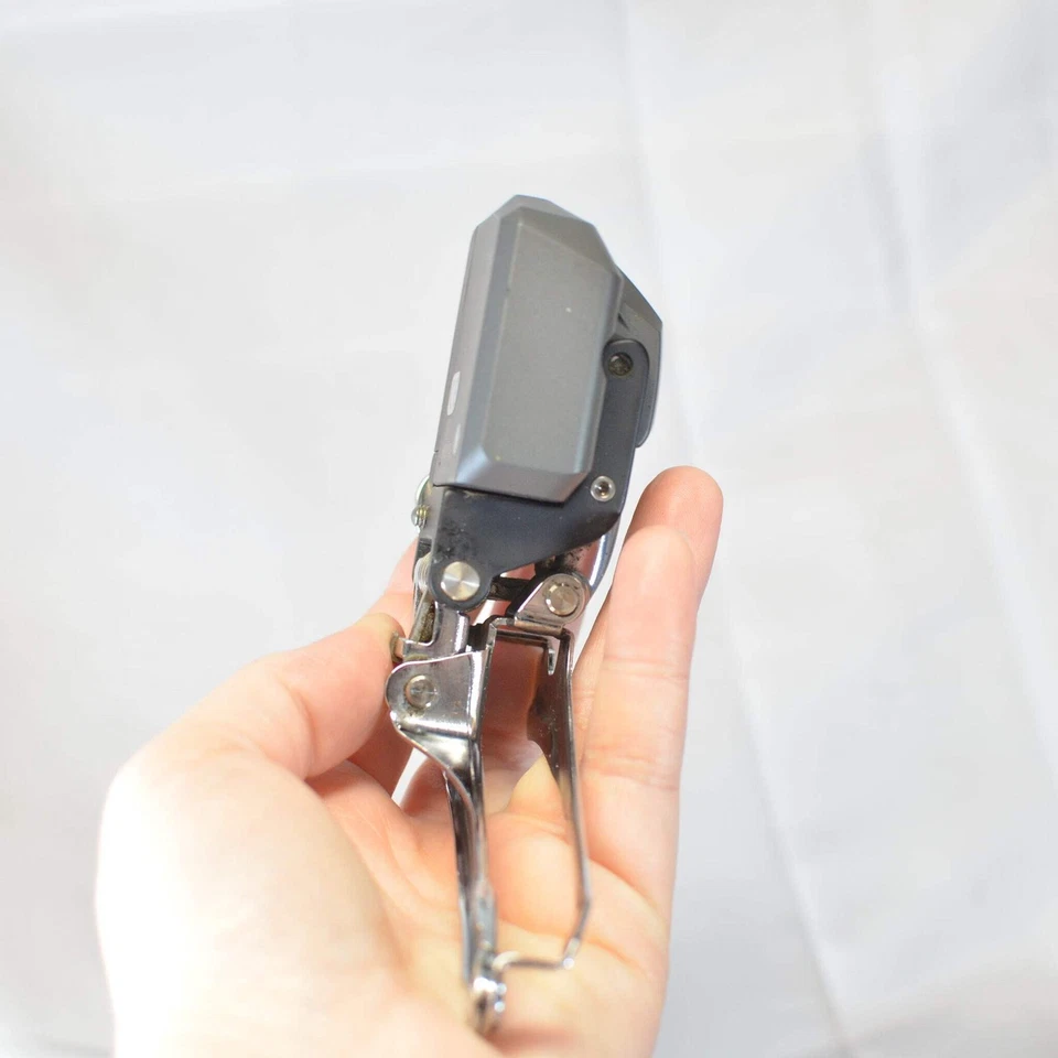 Câmbio dianteiro eletrônico Shimano Ultegra Di2 6770 FD-6770 10 velocidades, 9/10 EXC - Imagem 4 de 4