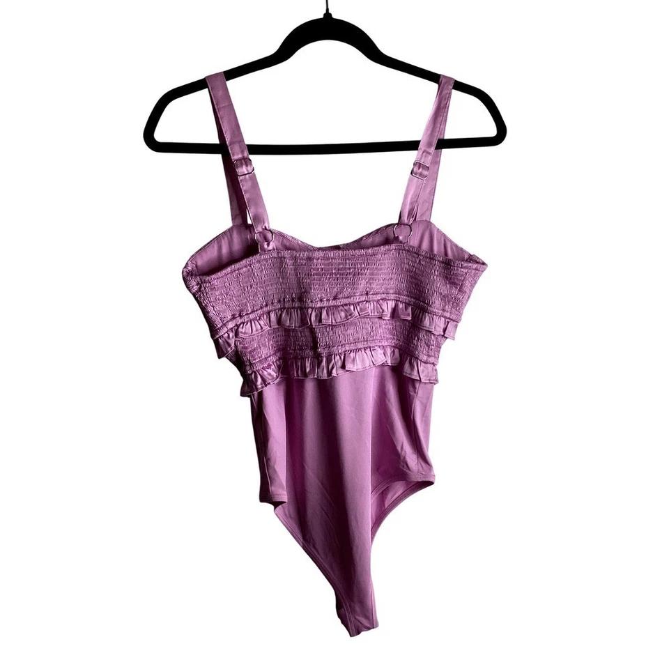 Body bustier abedul blanco fecha noche coqueta talla S lila cami fairycore Foto 2 de 3