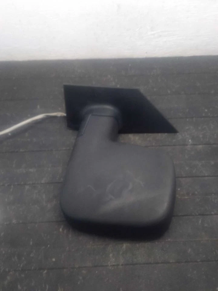 Driver Side View Mirror Manual Opt DE2 Fits 08-24 EXPRESS 2500 VAN 3029648 - Image 4 of 4