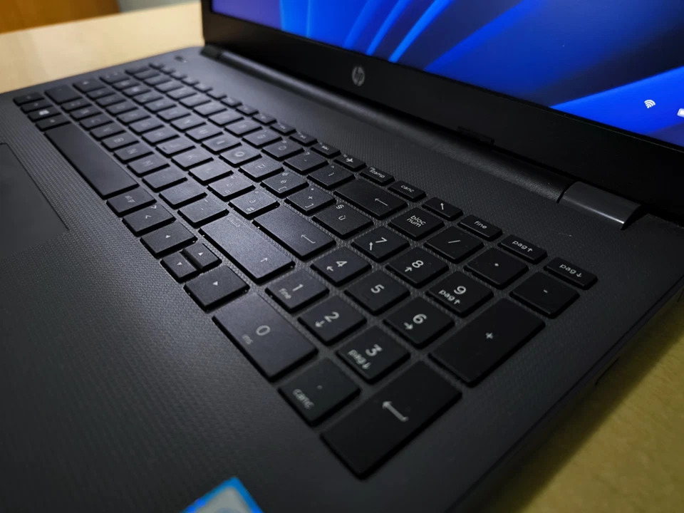 Notebook Computer Portatile HP Intel i3 12GB RAM 240GB SSD - OTTIME CONDIZIONI - Immagine 2 di 4