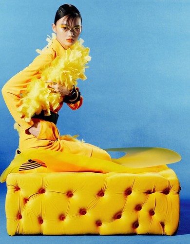 Brand New Vogue CHINA Model He Cong 贺聪 Cover February 2025 Fashion Magazine - Picture 7 of 7