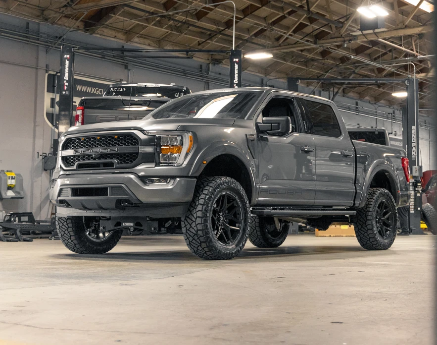 4 llantas nuevas de 20" Fuel FC854 Flux Blackout 20x9 6x5,5 6x139,7 Chevy GMC 1500 Foto 4 de 4