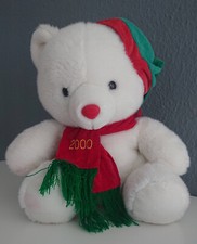 Pl&uuml;schtier / Eisb&auml;r / Wei&szlig; / mit M&uuml;tze und Schal / 2000