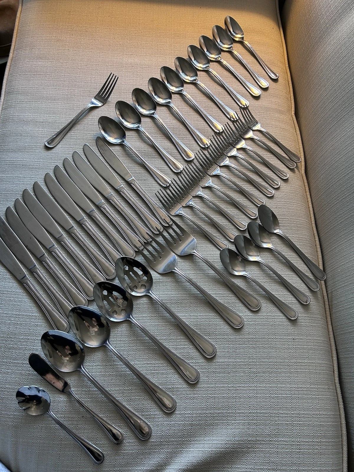 Pfaltzgraff FENWICK Stainless 18/8 Beaded Glossy Silverware 44 Piece Set