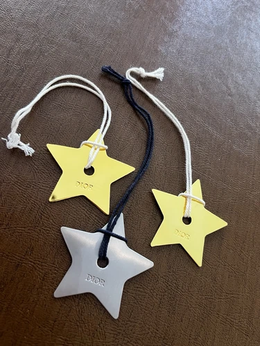 Lotto 3 portachiavi Dior 2 metallo oro e 1 stella argento ornamento borsa ciondolo