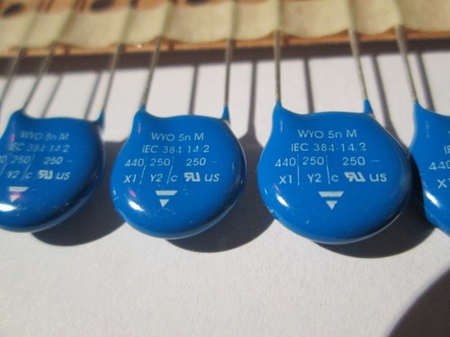10 x Keramik Kondensator 5nF,X1=440V~ Y2=250~RM7,5 WYO502MCMCFOK, 10 St.=2,98 €