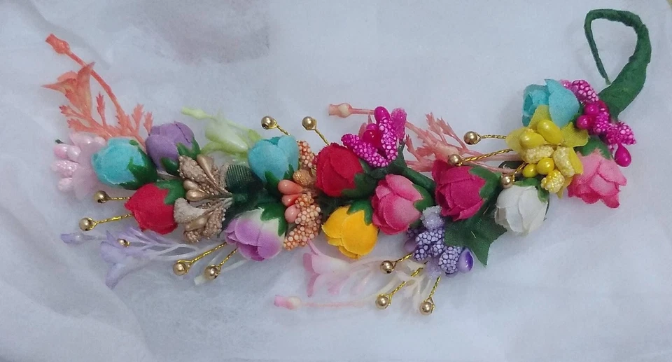 Accesorios para el cabello Gajra Boarch flores artificiales y perla pinza para el cabello Foto 2 de 4