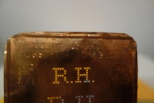 Monogramm: Schablone aus Metall, Sticken, "R" und "H"