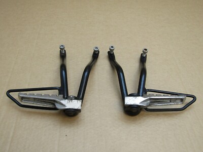 Mondial SMX 125 M E5 2022 10,438 miles pillion footrest pair (13883)