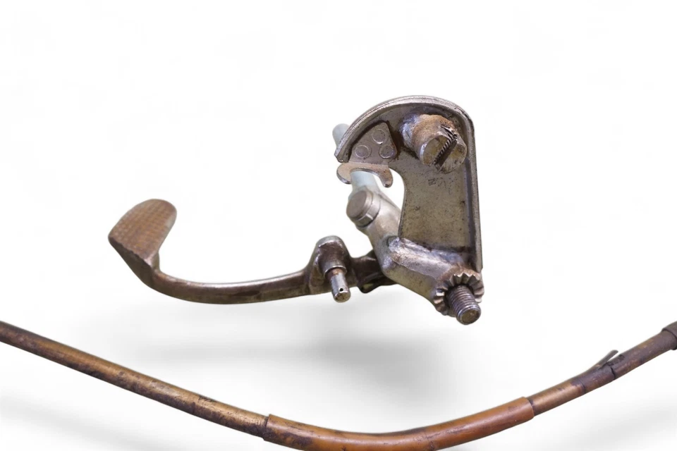 1967 Honda CB77 Superhawk Super Hawk 305 CB 77 *2851 Brake Pedal  - Image 2 of 4