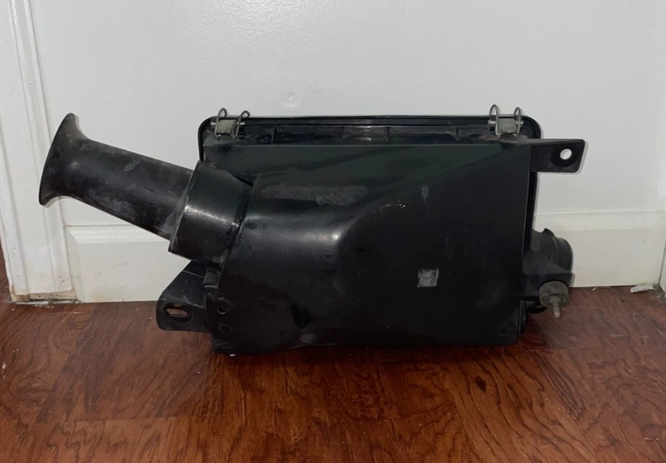 Mercury Grand Marquis 1995-1997 OEM caja de filtro de aire y conjunto de sensor MAF Foto 3 de 4