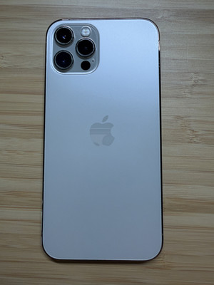 Apple iPhone 12 Pro - 128GB - Silber (Ohne Simlock)