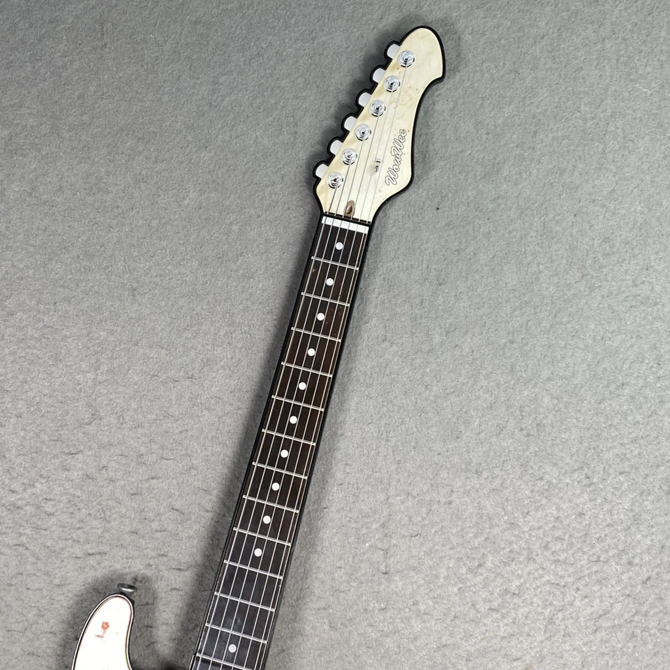 Paper Jamz Instant Rockstar Guitar Built-in Speaker Volume Control No Strap - Image 3 of 4