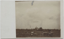 AK Zeppelin-Landeplatz mit näherndem Zeppelin, nicht gelaufen