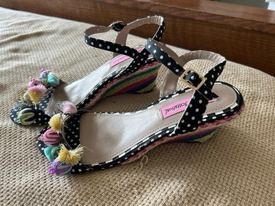 Betsey Johnson Women s Multicolor Wedge Heel Dress Sandals Toe Tchotchkes Sz 8.5