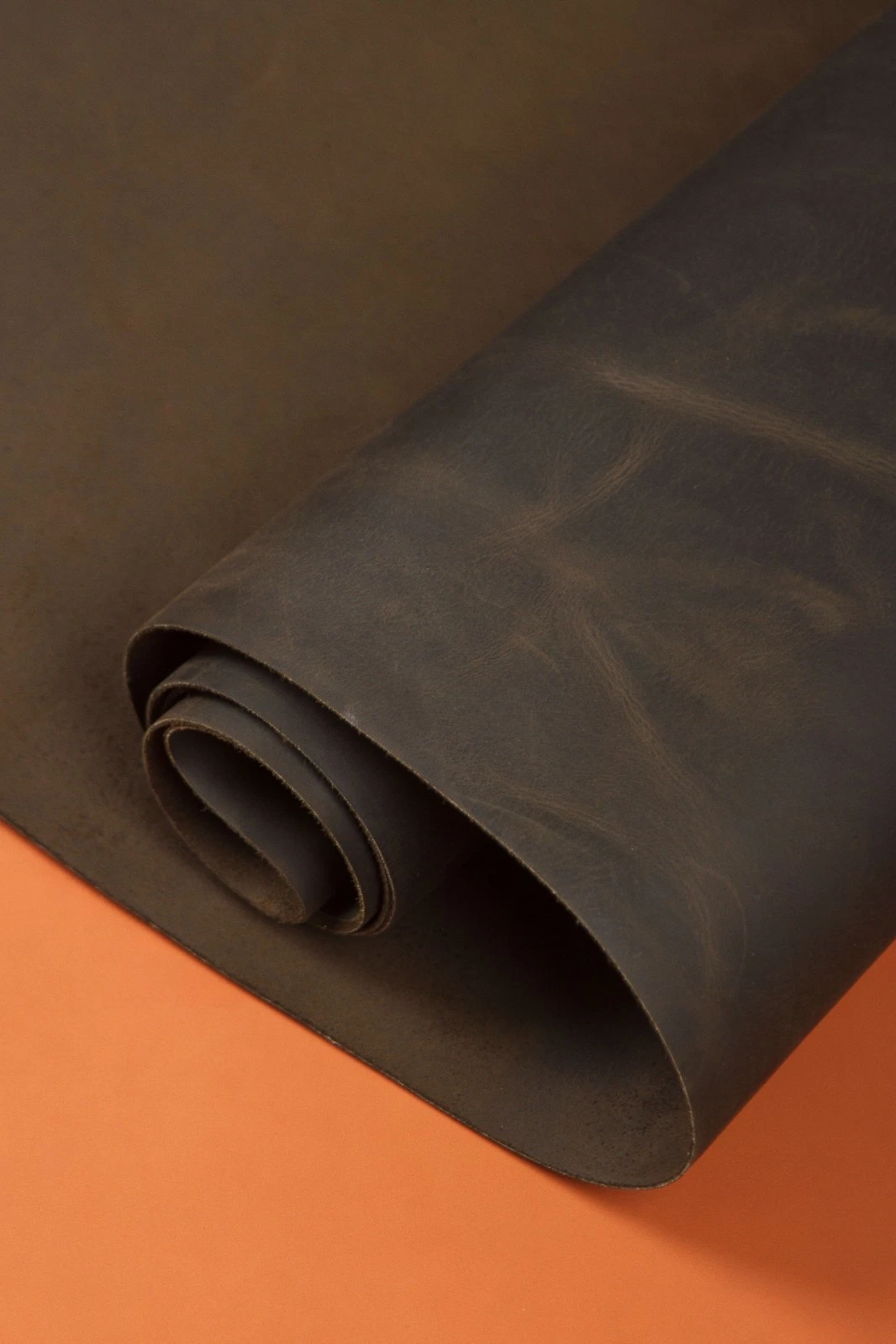 Dark Green Crazy Horse Leather Hide – Olive Khaki Full Grain Cowhide, Vegetable