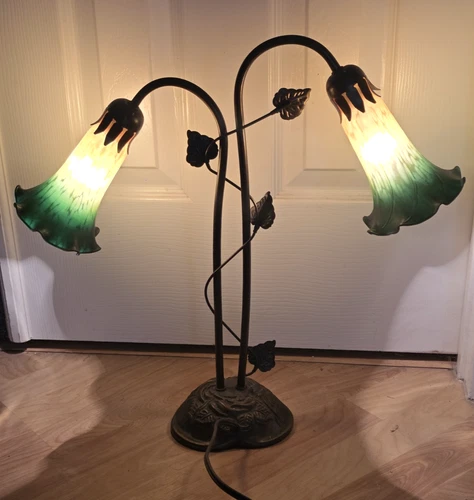 Vtg Tiffany Style 18" Bronze Lilly Pad base w/ 2 Tulip glass shades Accent Lamp