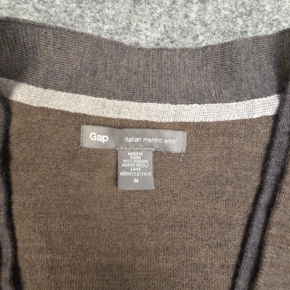 GAP Cardigan mens MEDIUM Brown Merino wool Long Sleeve Button Up V neck Size M - Image 3 of 4