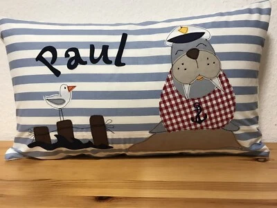 AMMERKIND Kissenbezug mit Wunschname Personalisiert, Taufe Geschenk 30x50cm. Seerobbe