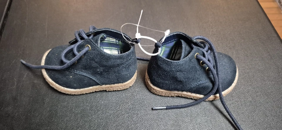 NEW WITHOUT TAGS baby boy size 2 navy Faded Glory boots - Image 3 of 4