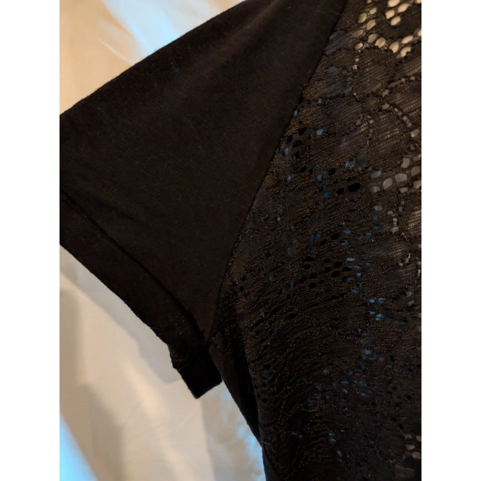 Torrid 女式 1 1X 码黑色半透明短袖蕾丝休闲 T 恤上衣 — 第 3/4 张图片